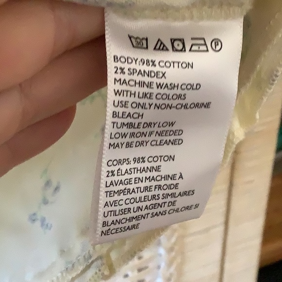 Adorable NWT Mini Skirt 💜💜 by Urban Outfitters - Picture 5 of 9